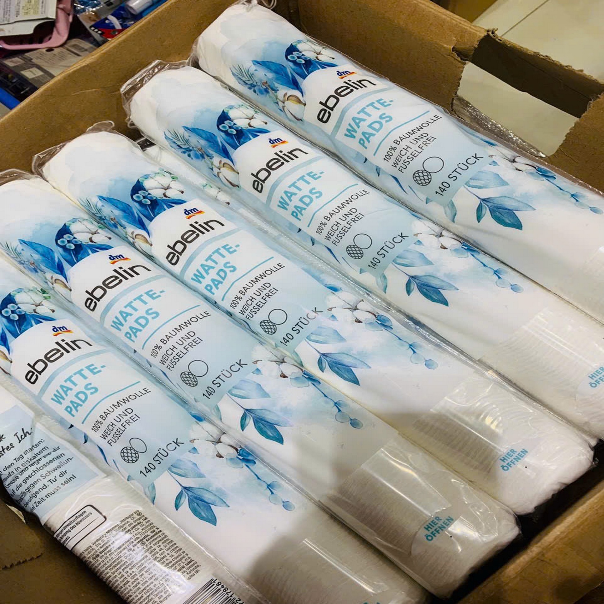 Bông tẩy trang Ebelin 140 miếng hiệu Ebelin