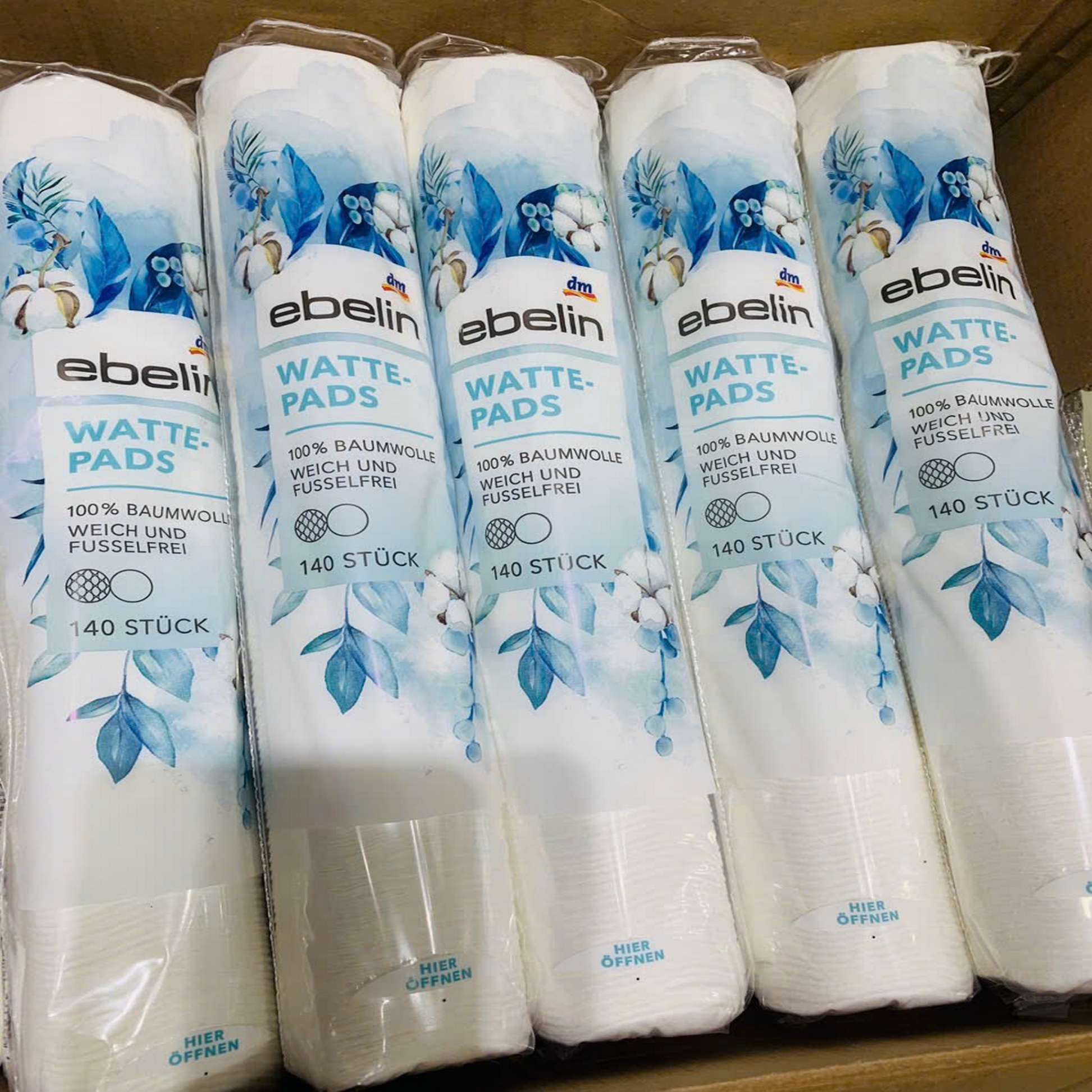 Bông tẩy trang Ebelin 140 miếng hiệu Ebelin