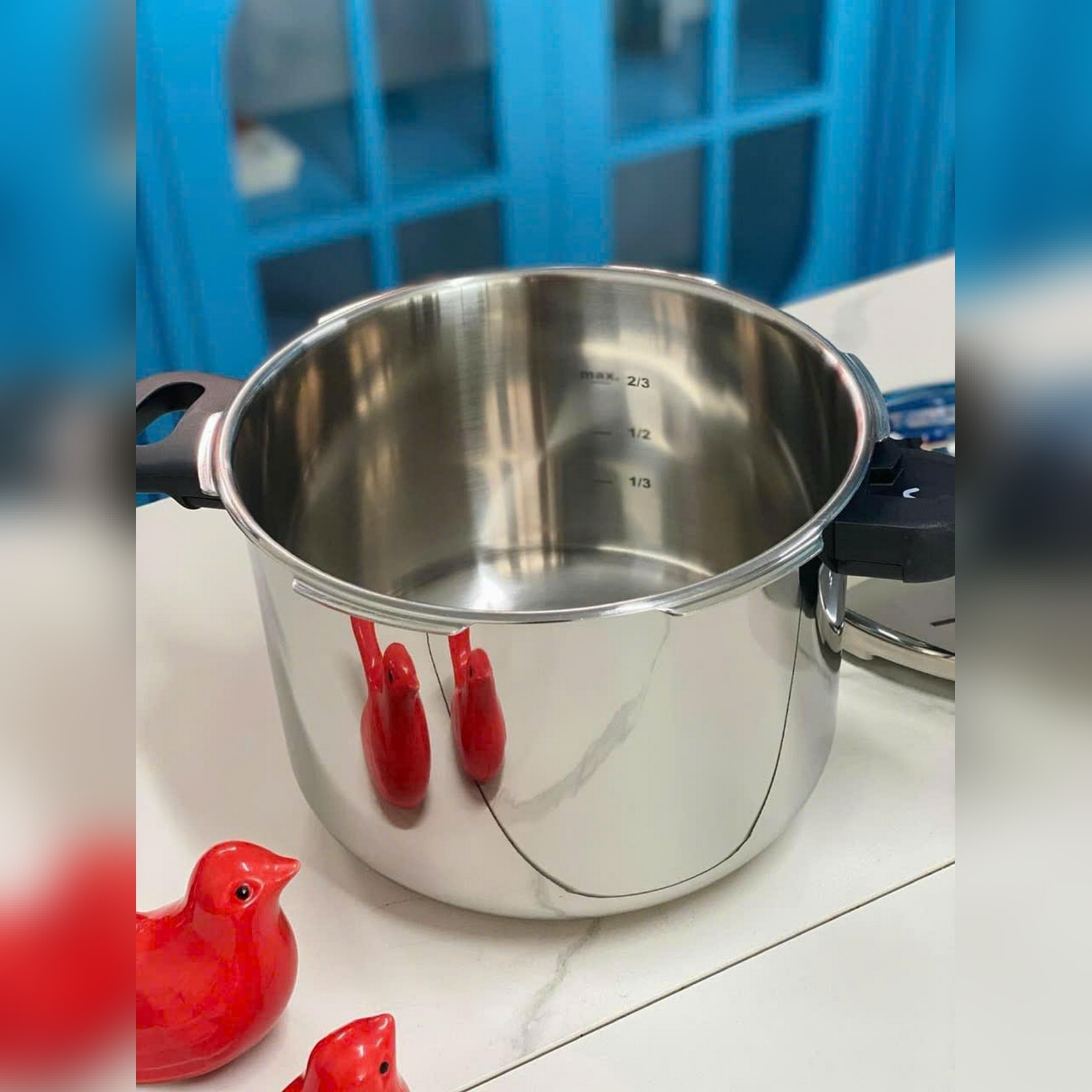 Nồi áp suất cơ inox Tefal Secure 5 Neo 4L - tay cầm đen, núm vặn xanh lá