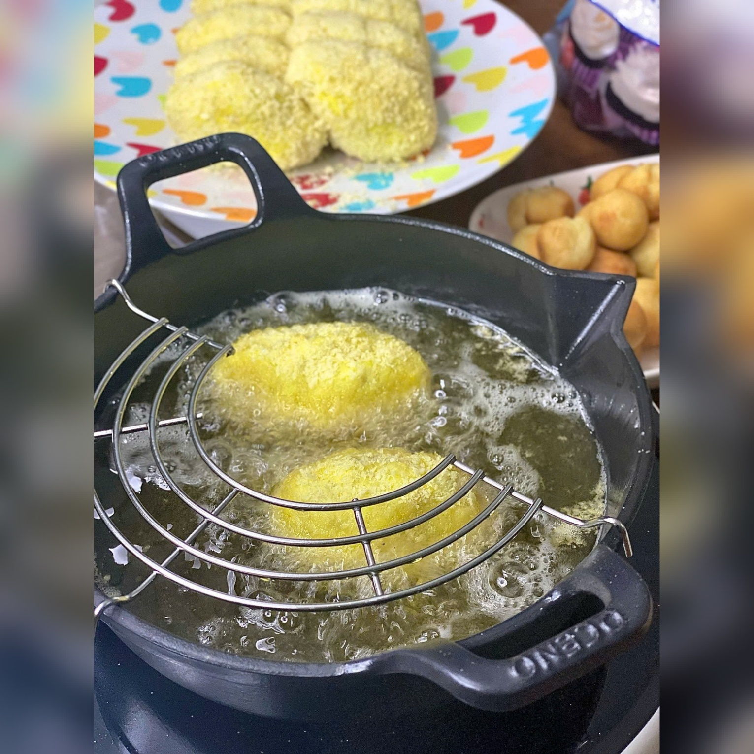 Chảo gang Oceno Matte Black có vòi rót 20cm