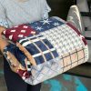 Chăn lông tuyết Kaiyo hàng Nhật 2m x 2.3m (màu trắng họa tiệt ghi đỏ, xanh họa tiết hình vuông, họa tiết con tuần lộc)