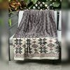 Chăn lông tuyết Kaiyo hàng Nhật 2m x 2.3m (màu trắng họa tiệt ghi đỏ, xanh họa tiết hình vuông, họa tiết con tuần lộc)