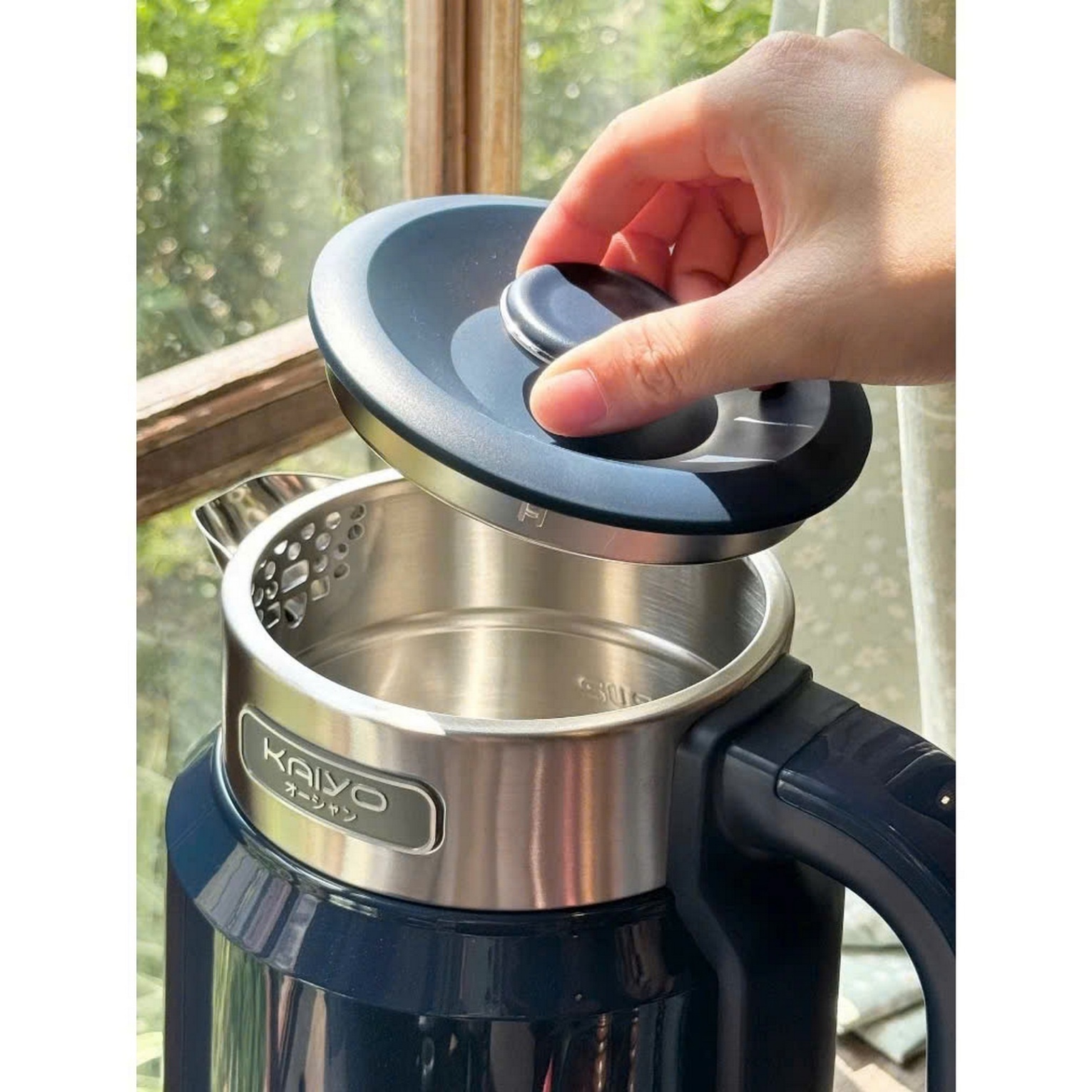 Ấm siêu tốc 2 lớp cool touch 2L Kaiyo màu xanh navy