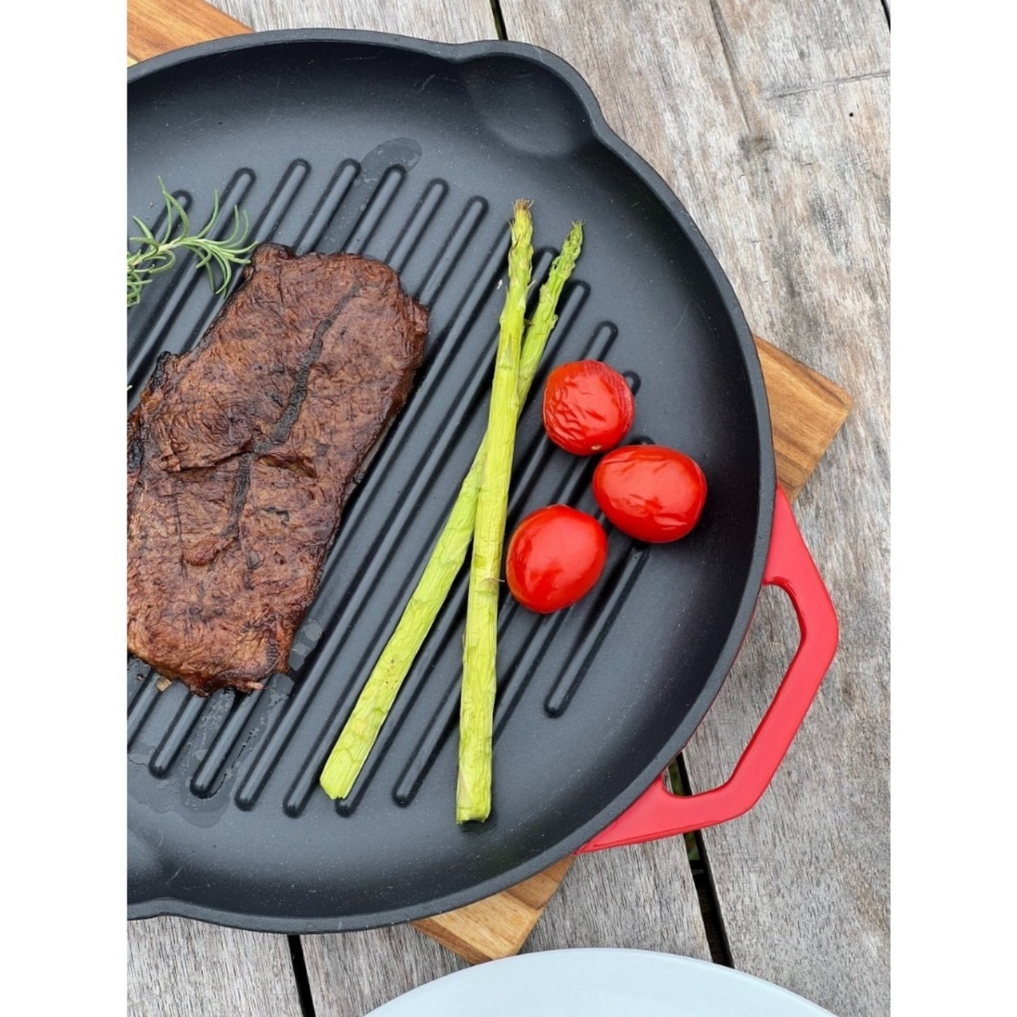 Chảo gang nướng Oceno 26cm màu đỏ