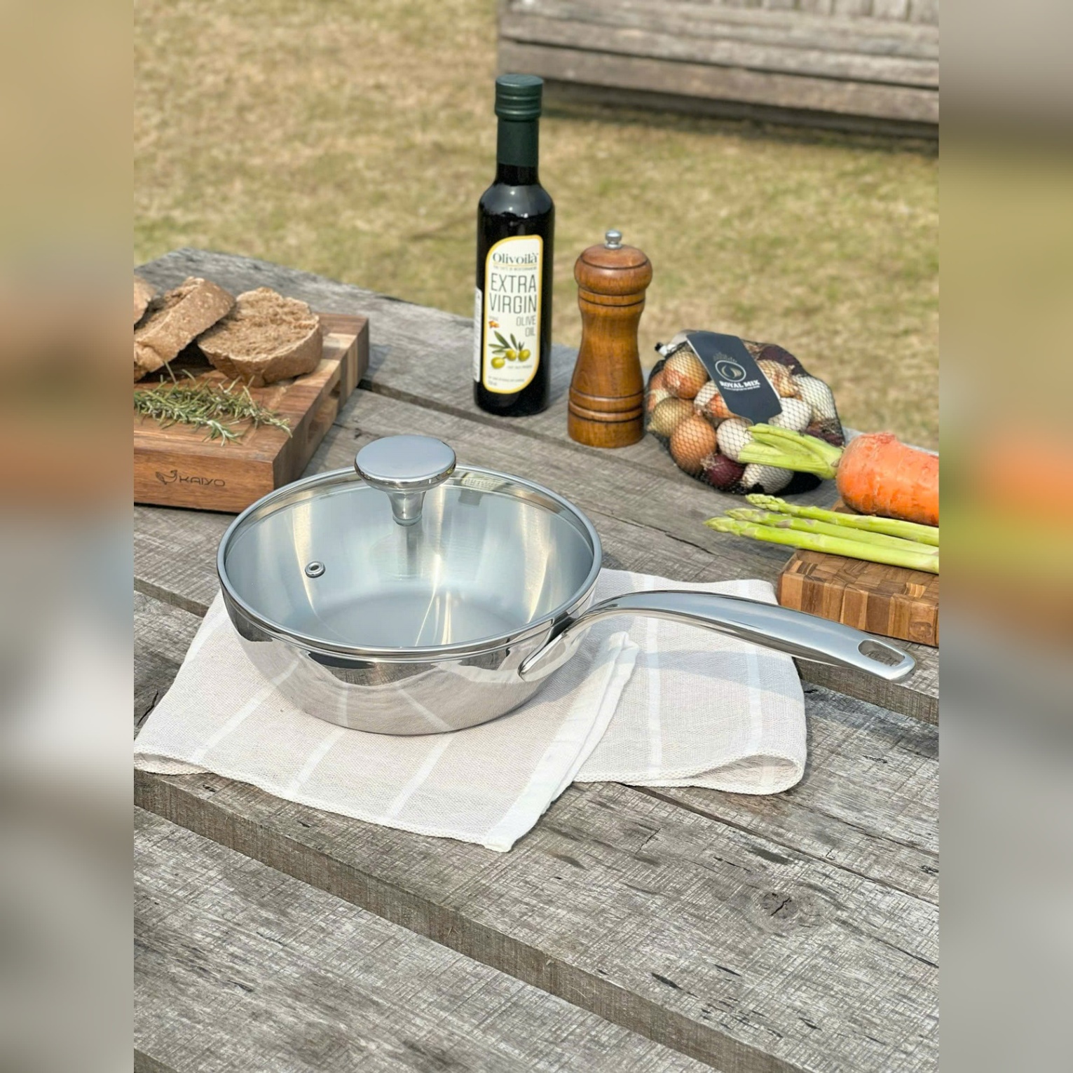 Chảo đúc Inox 3 lớp đáy liền sâu lòng Tri-ply có vung kính Kaiyo, 18cm