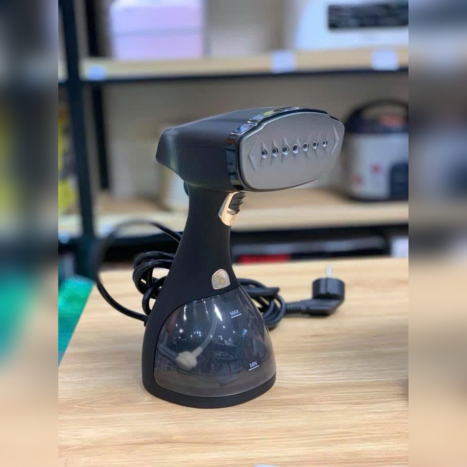 Bàn là hơi nước LEBENLANG 5 mầu (vàng, tím, xanh dương, xanh lá, hồng, đen 528)