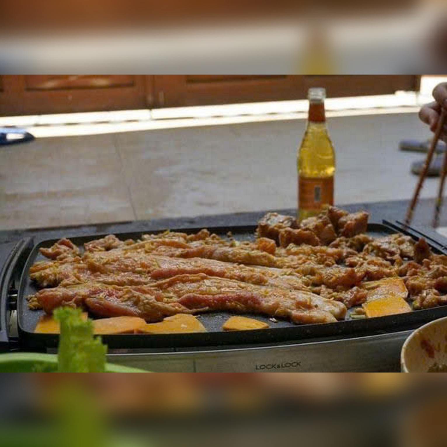 EJG211BLK -Vỉ nướng điện L&L DSA-4525, 580*92*335 mm, 220-240V, AC50-60HZ, 1800-2200W - Màu đen