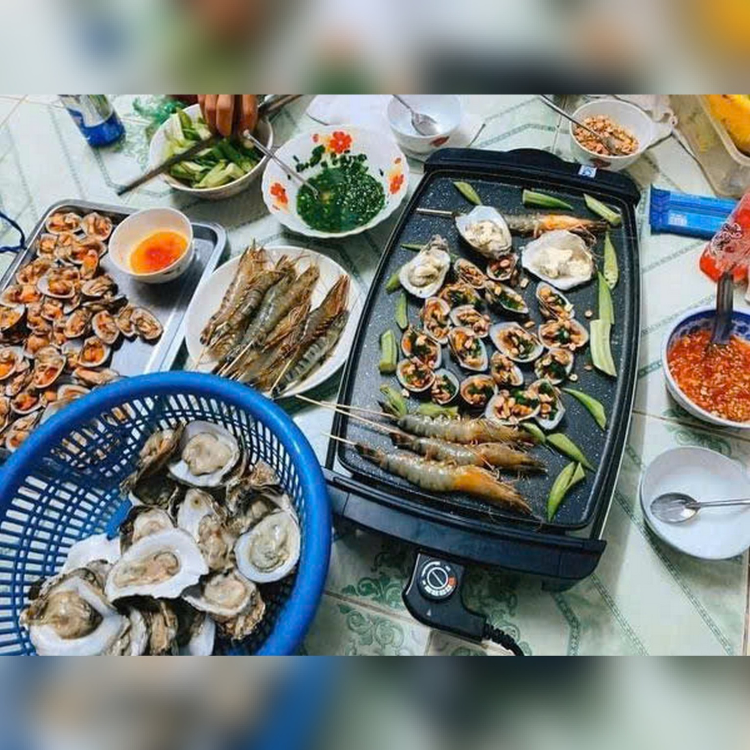 EJG211BLK -Vỉ nướng điện L&L DSA-4525, 580*92*335 mm, 220-240V, AC50-60HZ, 1800-2200W - Màu đen