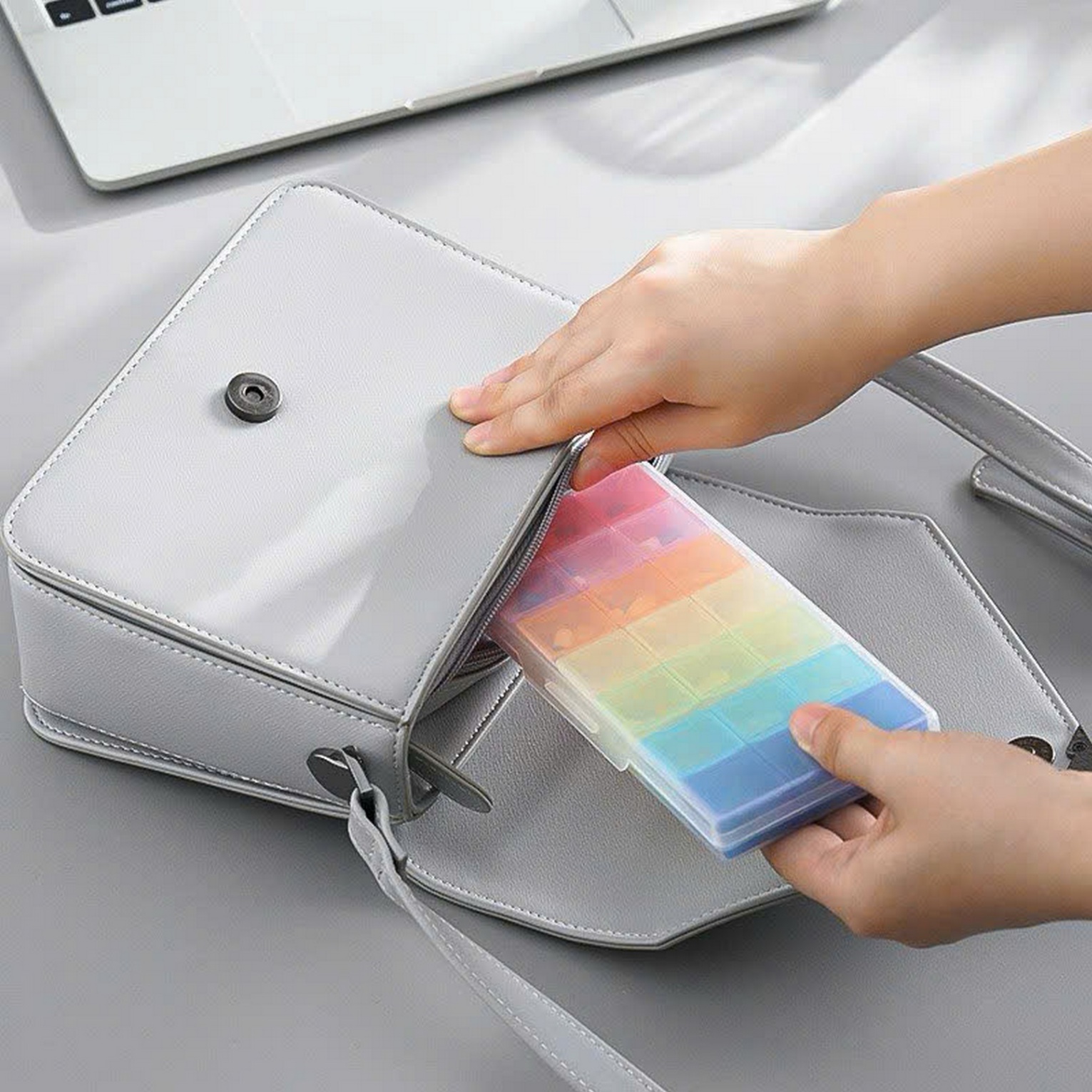 Hộp đựng thuốc 7 ngày Yamada