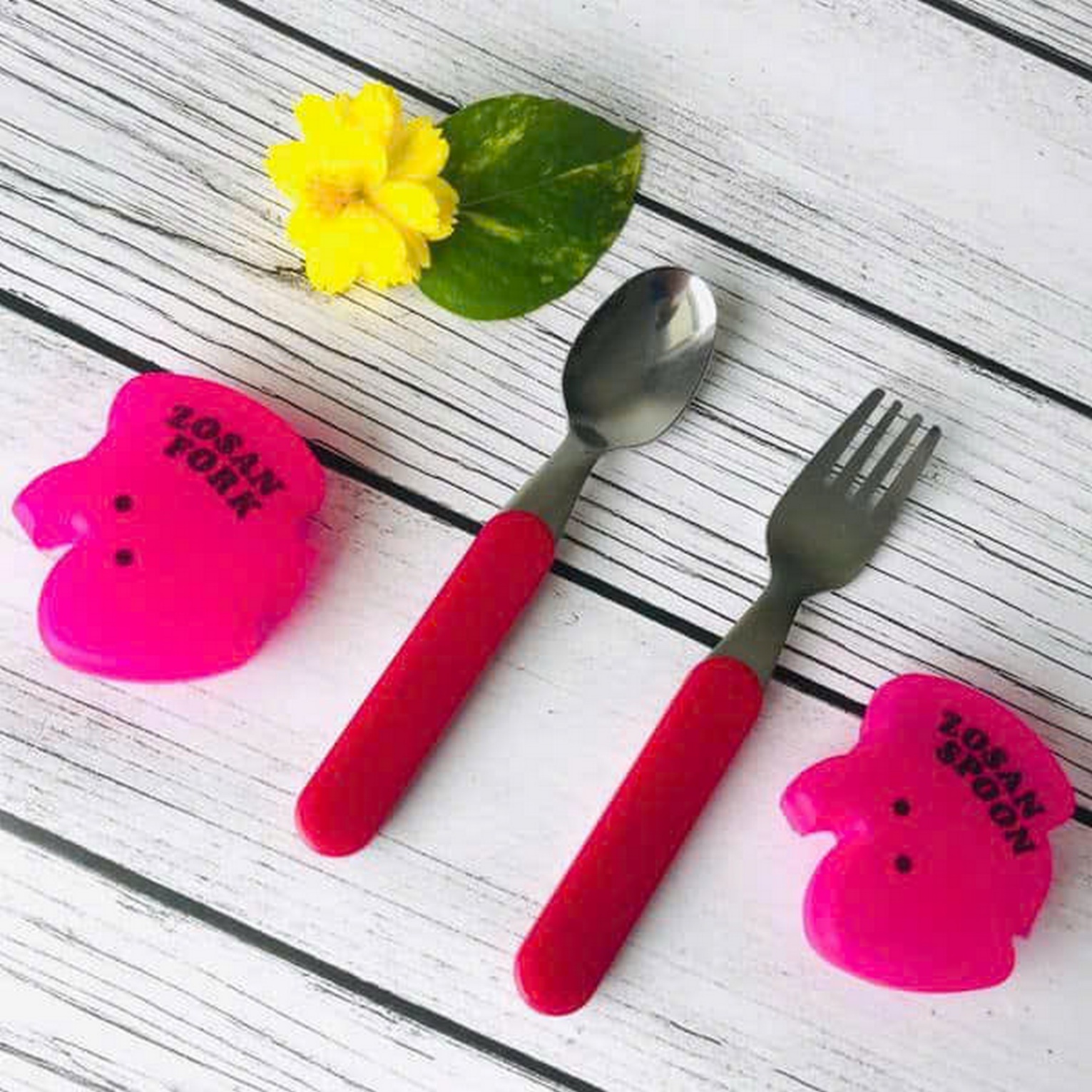 Thìa inox cho bé kèm hộp đựng hình thú