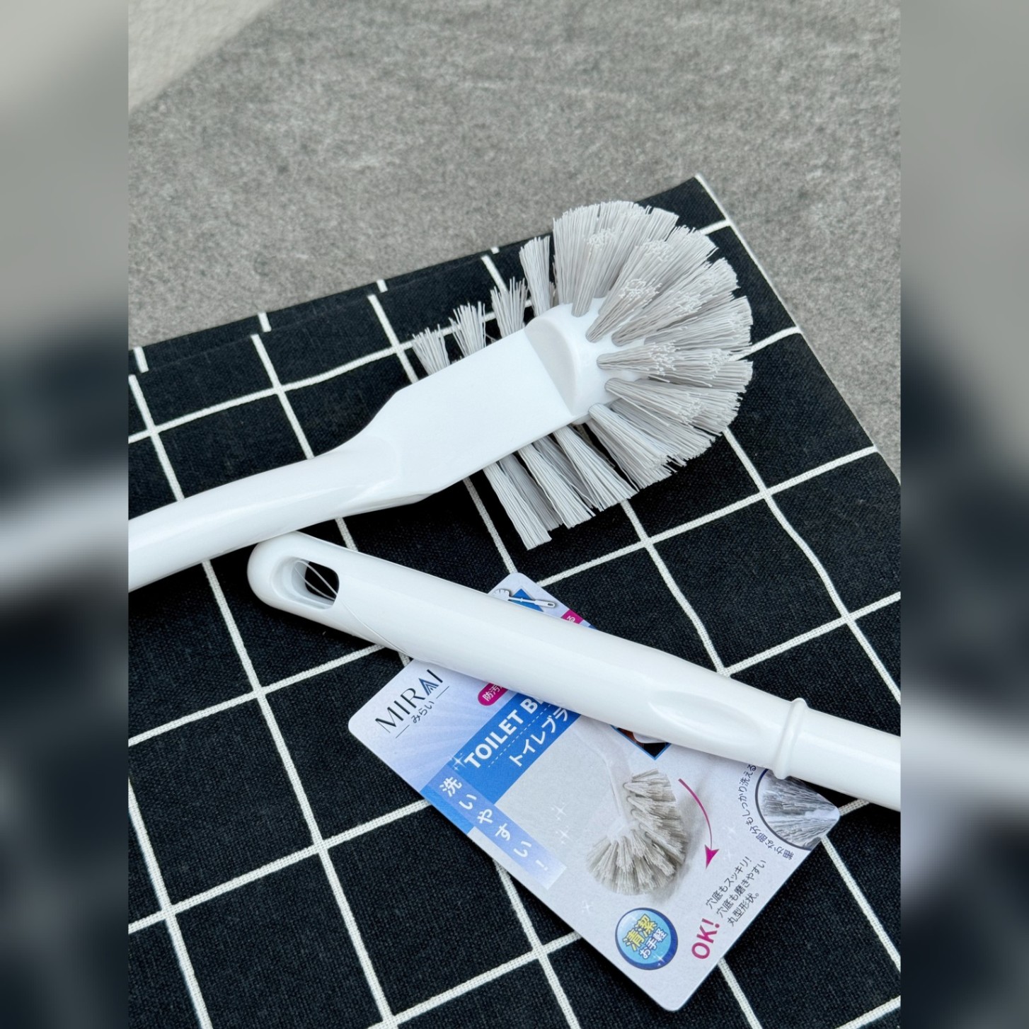 Chổi cọ toilet đầu tròn cước sóng MIRAI