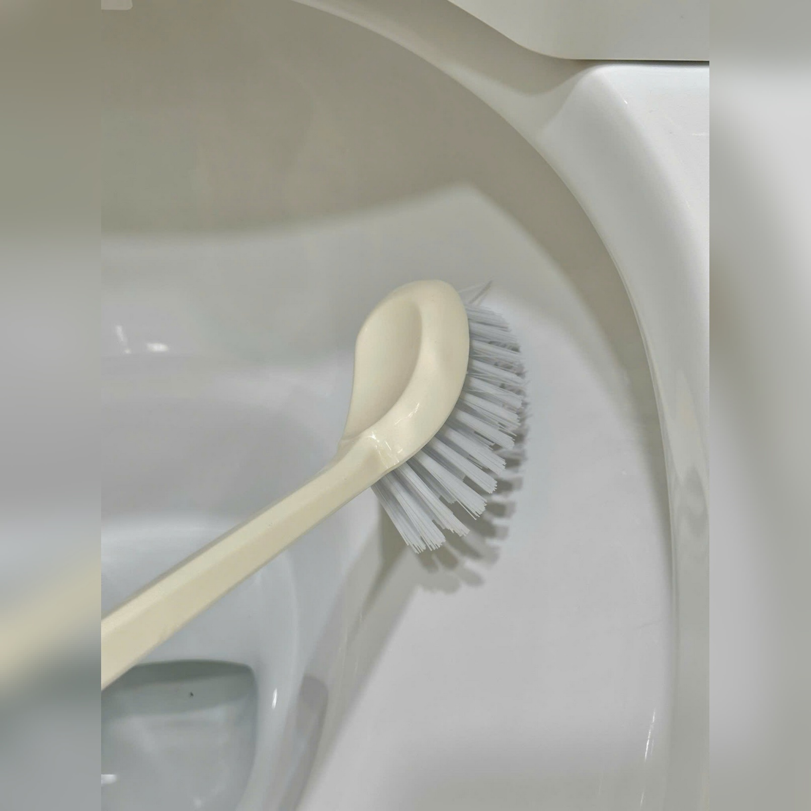 Chổi cọ toilet kèm hộp đựng Seiwa Pro
