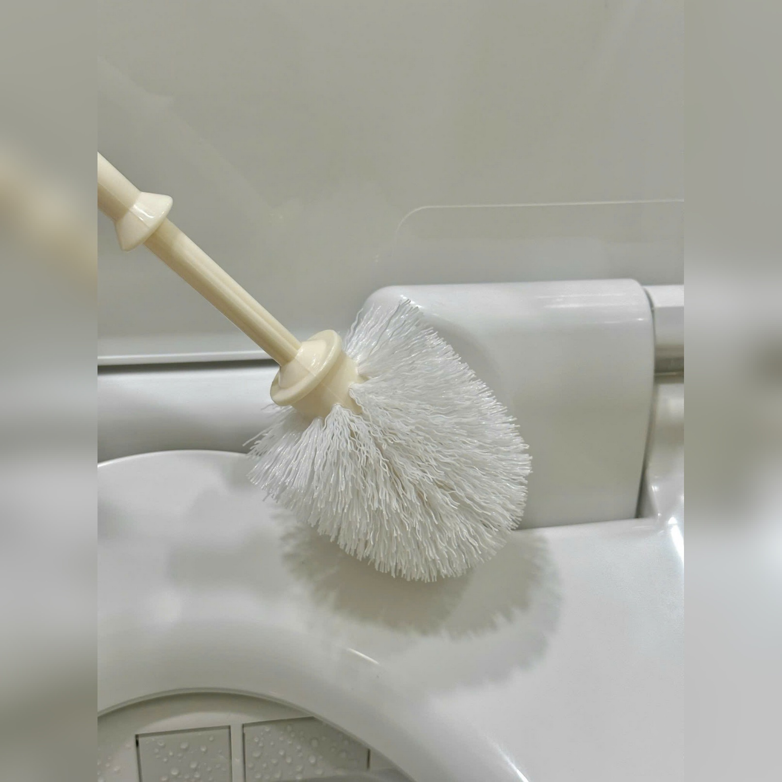 Chổi cọ toilet kèm hộp đựng Seiwa Pro