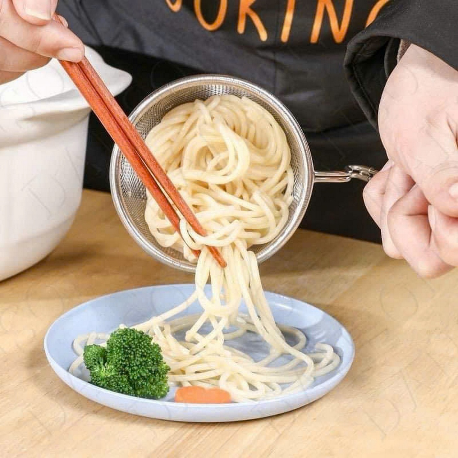 Muôi trụng mỳ, ăn lẩu dáng sâu Echo 10cm