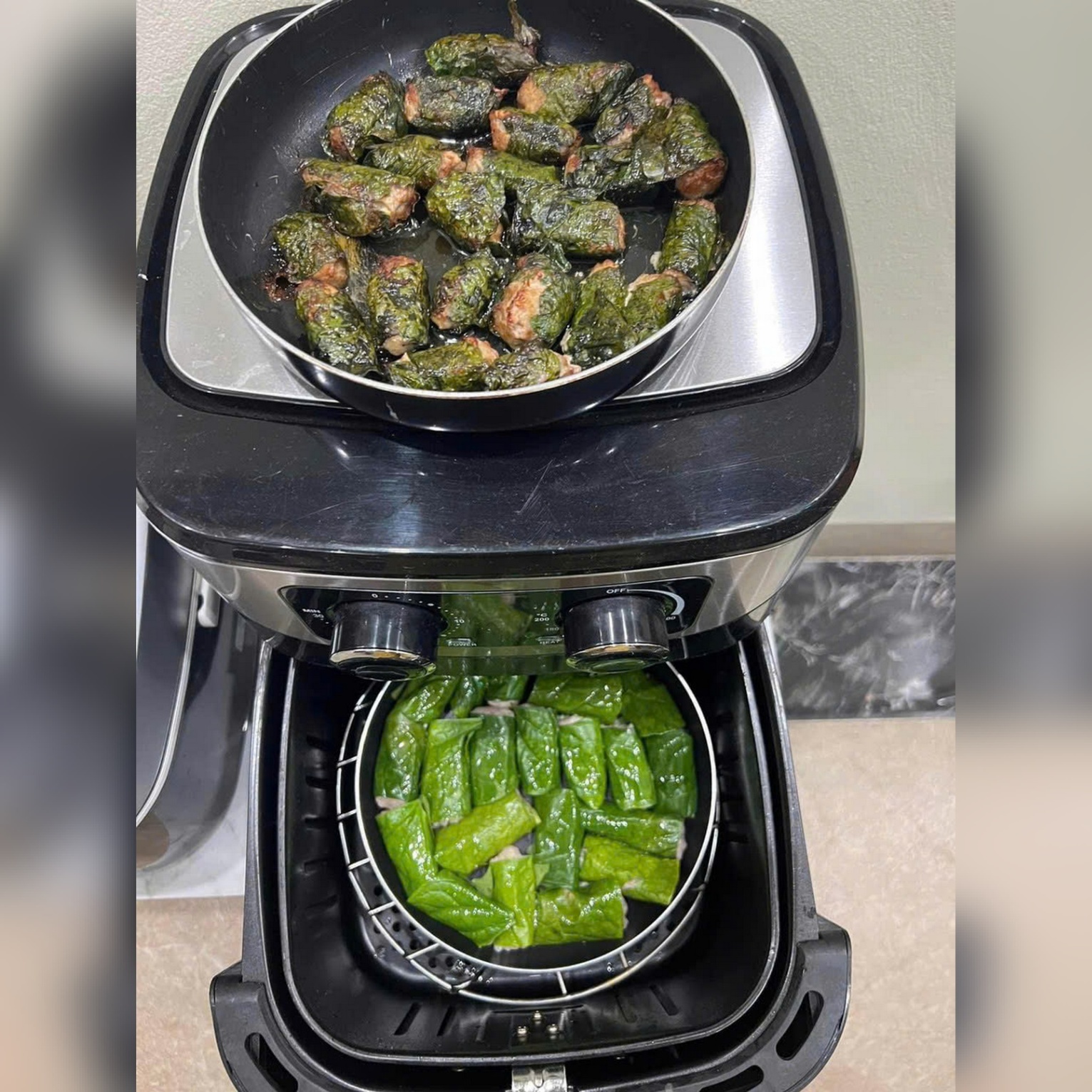 Khay nướng bánh Rapido 20cm - màu đen 001B