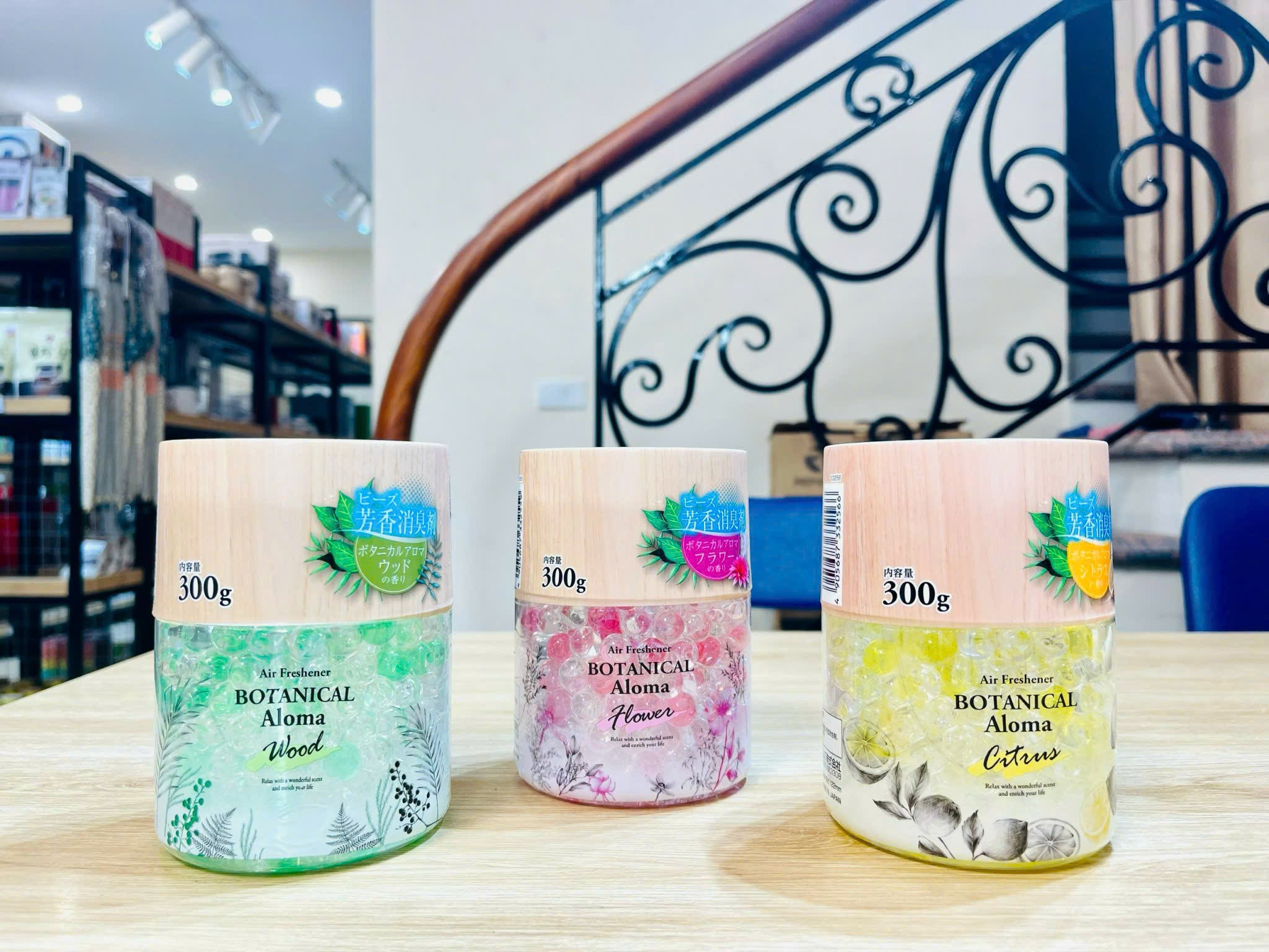 Hộp khử mùi, thơm phòng hương hoa 300g